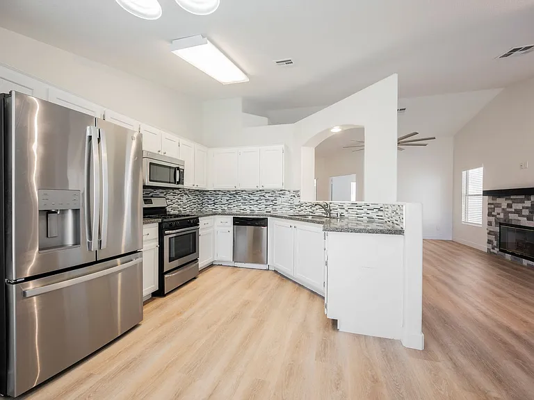 802 Airy Hill St — Photo 10