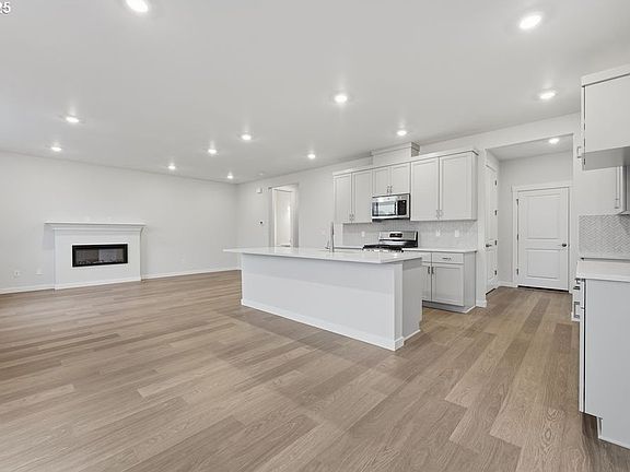 6th image of this home