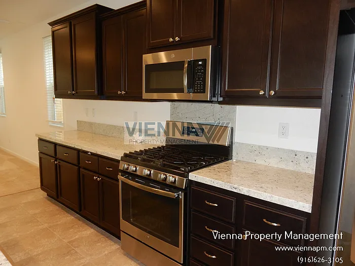 1271 Goldenrod Way — Photo 11