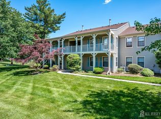 294 Hatfield Ln, East Brunswick, NJ 08816