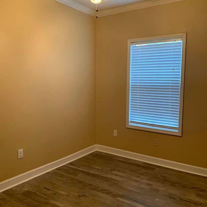 1st image of 107 Palmwood Dr APT A