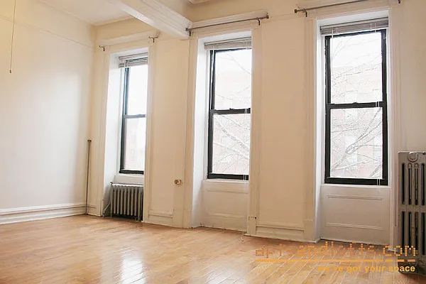 Rented by aptsandlofts.com | media 19