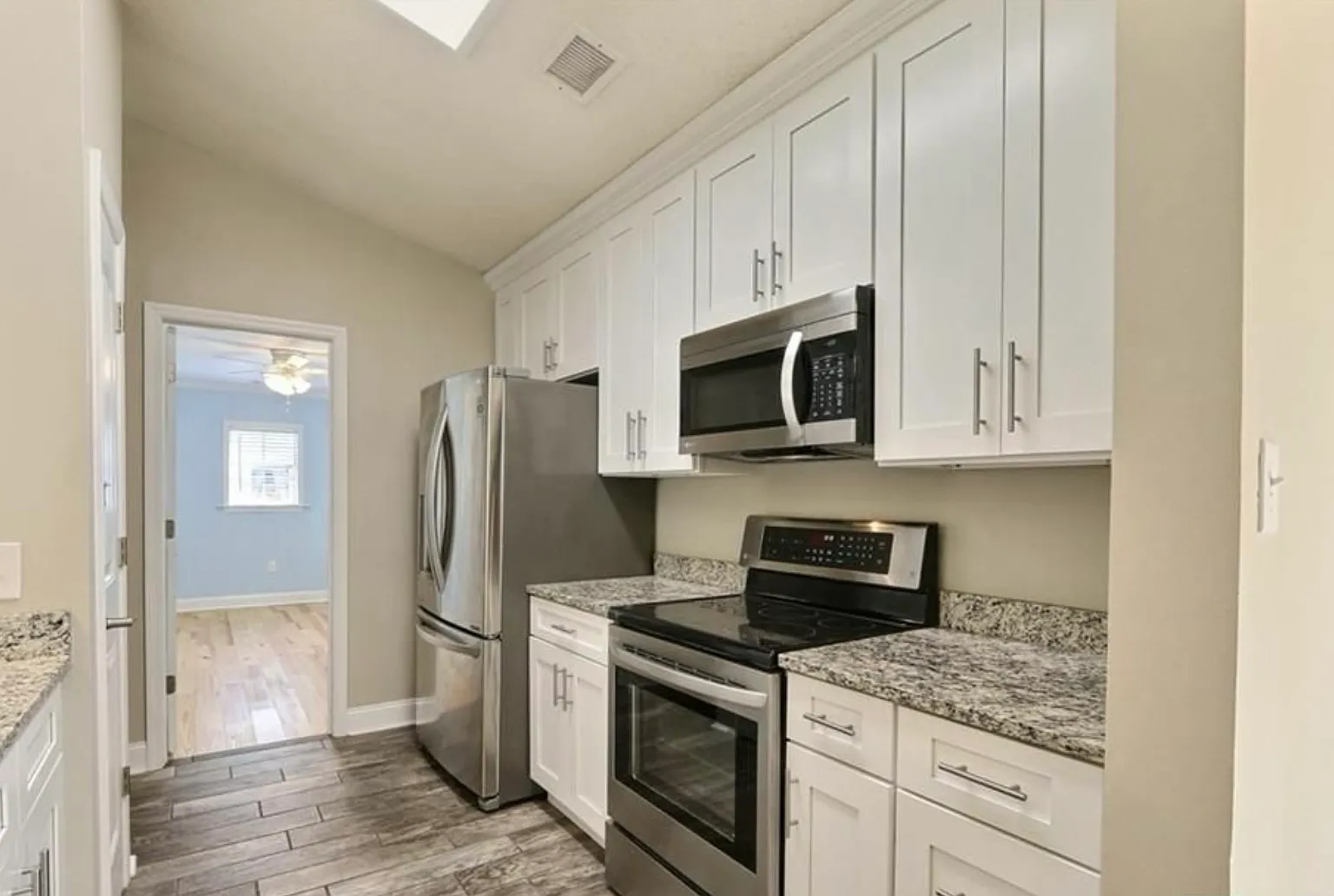 4 bed, 1538 sqft, $3,000 — Photo 3