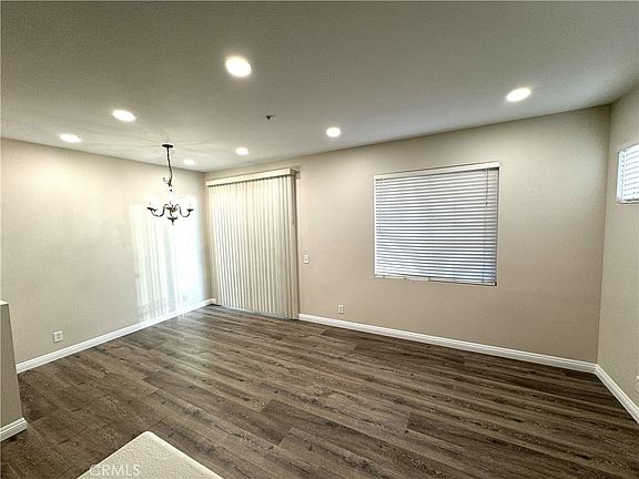 4th image of 88 Mission Ct