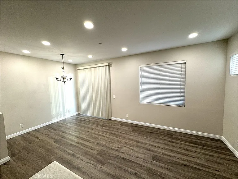 88 Mission Ct — Photo 4