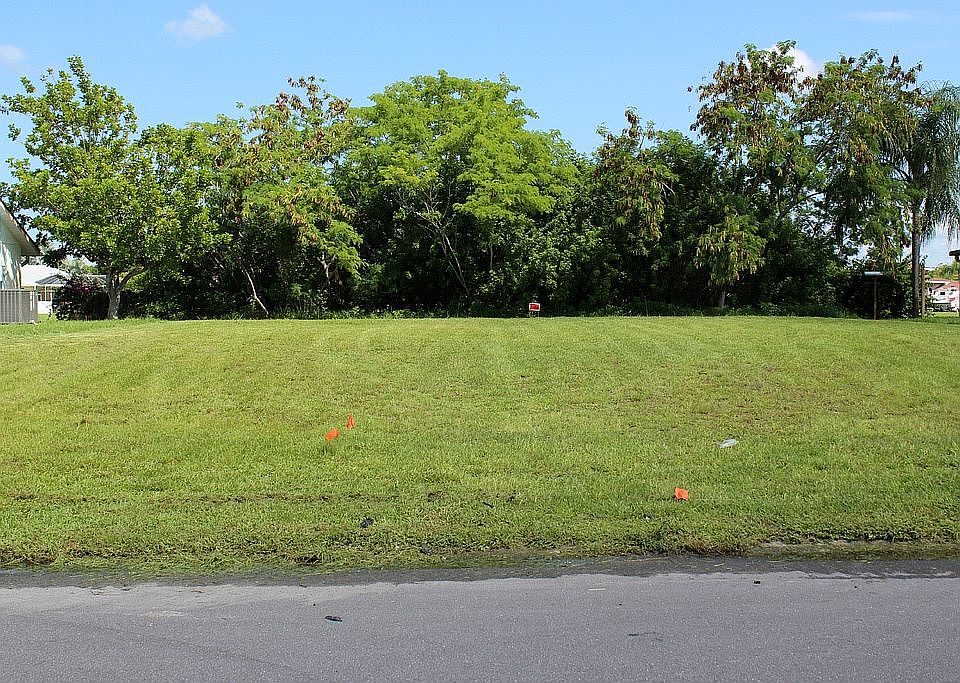 2nd image of Kenwood Dr