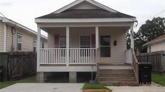 1st image of 2630 Gladiolus St