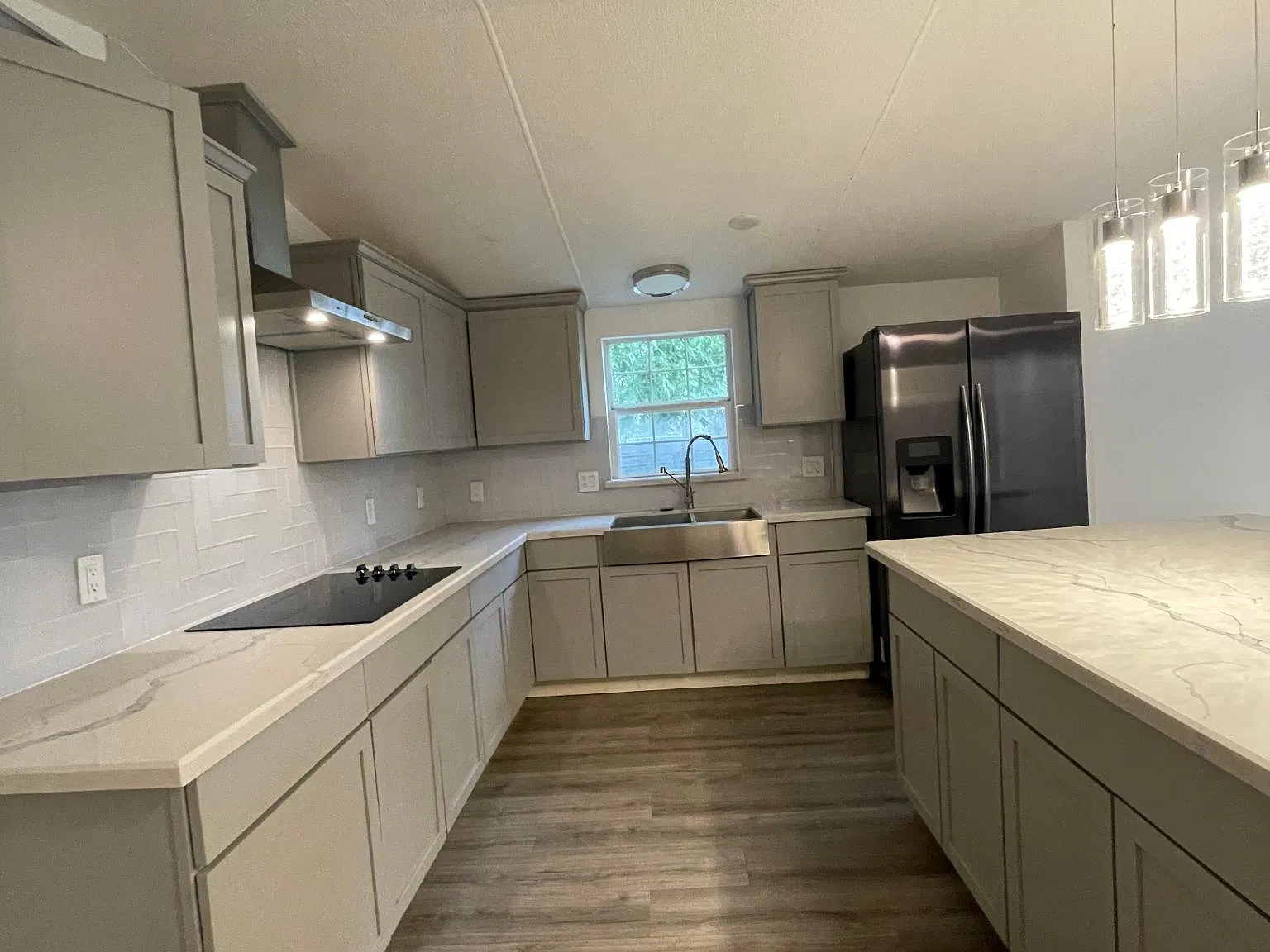 12315 Lynda Dr — Photo 4
