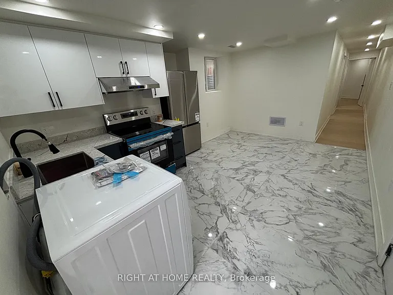 31 Orleans Dr #BASEMENT — Photo 12