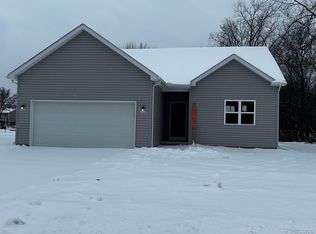 5871 Shotka St, Garden City, MI 48135