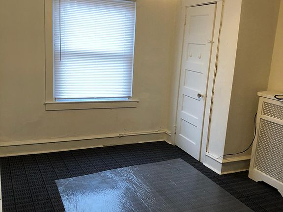 2nd image of 2-1255 Alcott St Floor 2