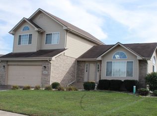 613 Farm View Rd, University Park, IL 60484