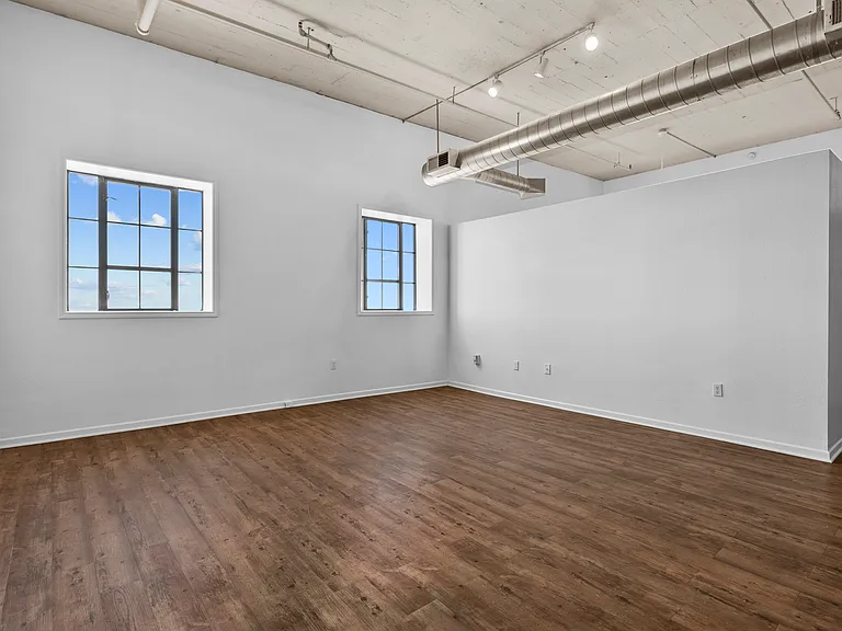 West Seventh - Livingroom