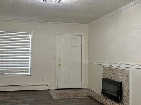 2nd image of 444 Woodward Rd APT 4
