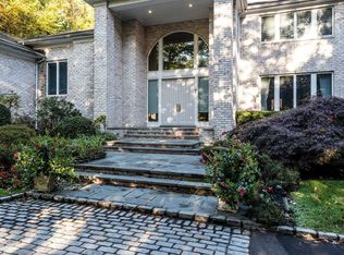 3 White Birch Rd, Syosset, NY 11791