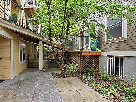 3rd image of 2372 NW Glisan St APT 5