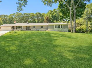 306 Smith Rd, Ronkonkoma, NY 11779