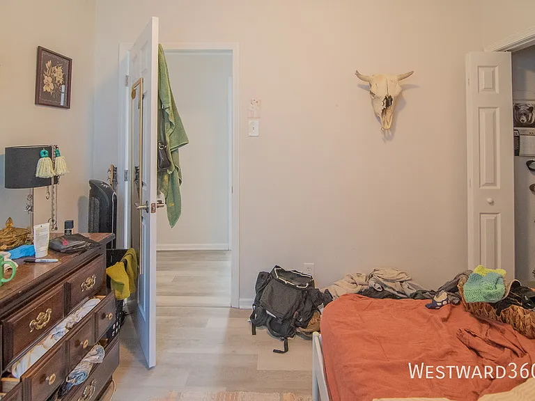 4018 W Oakdale Ave #2 — Photo 9