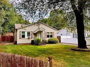 31 Champlain Street, Ronkonkoma, NY 11779