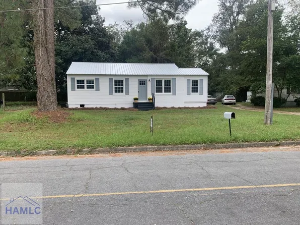 211 Greenview St, Jesup, GA 31545