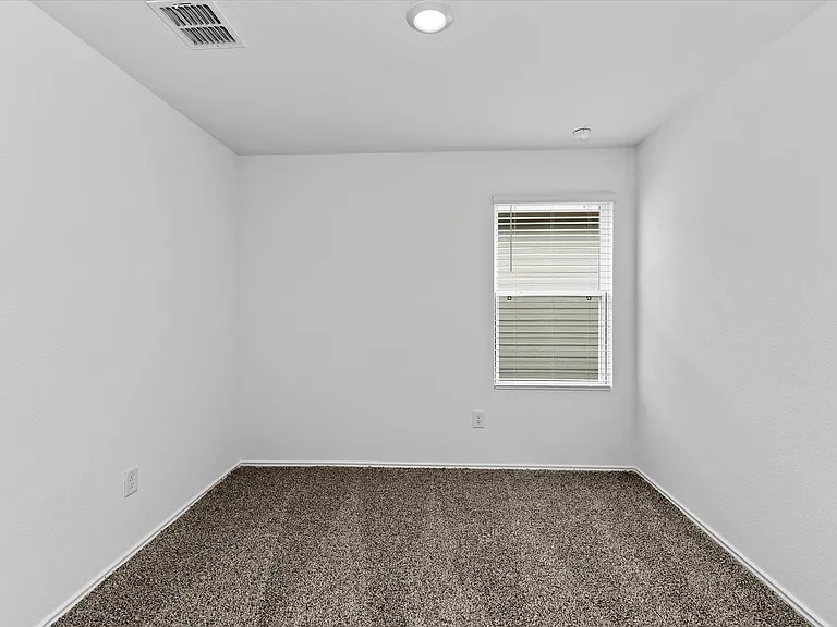 456 Sandringham Loop — Photo 17