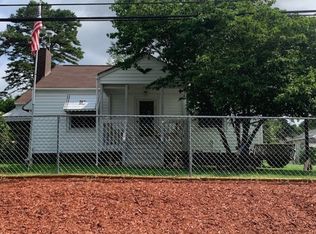 113A E Henry St, Belmont, NC 28012