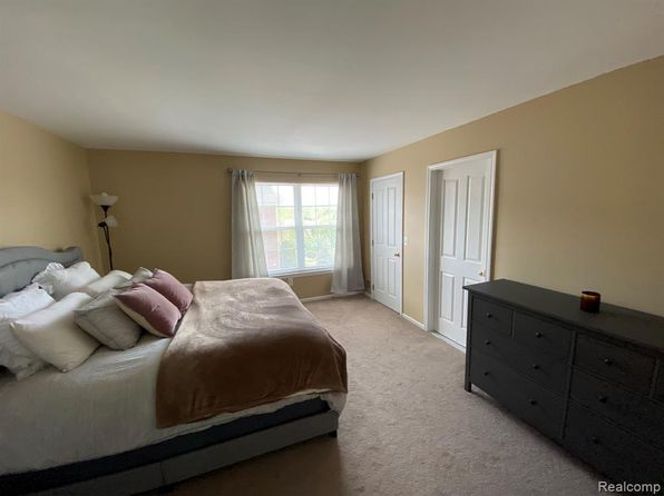 25322 Saint James #212