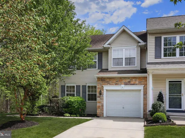 126 Hidden Dr, Blackwood, NJ 08012