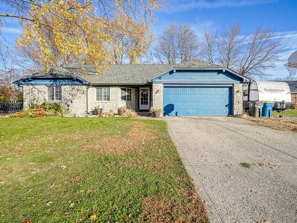 1st image of 12130 Pebblebrooke Ct
