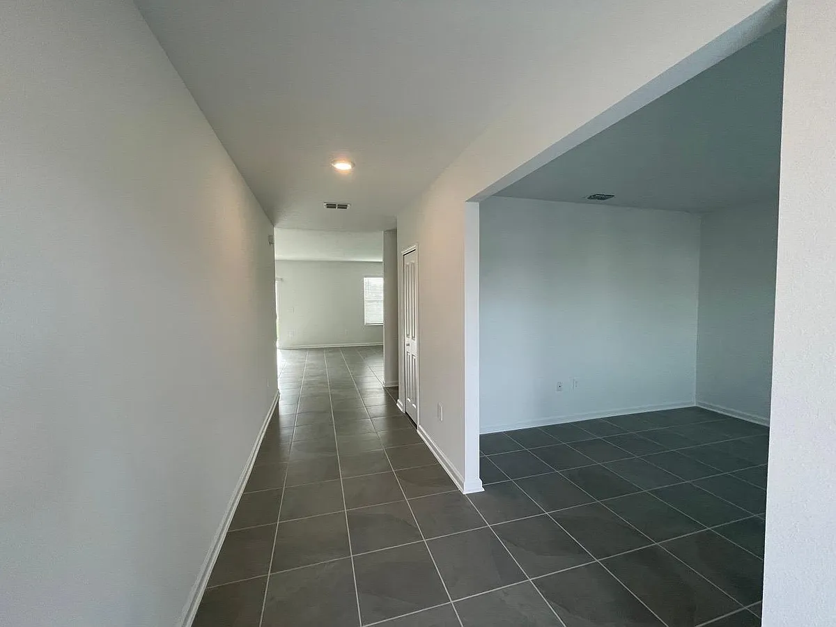 Building Photo - 1003 John Jacob Rd