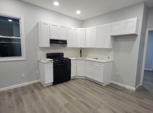 50 S 12th St #1R, Newark, NJ 07107