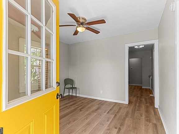 4th image of 2164 Monroe Ave