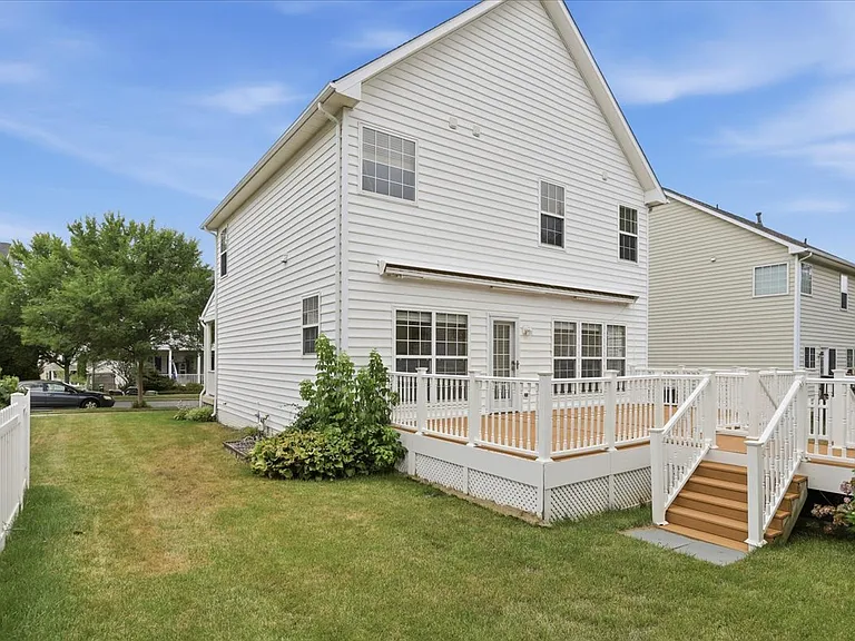 341 Bullskin St — Photo 2