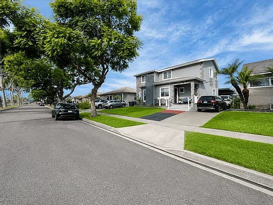 6029 Del Amo Blvd — Photo 19