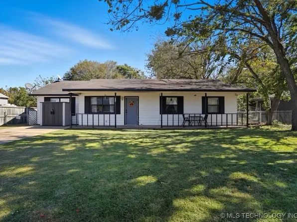 214 S 3rd Ave, Durant, OK 74701