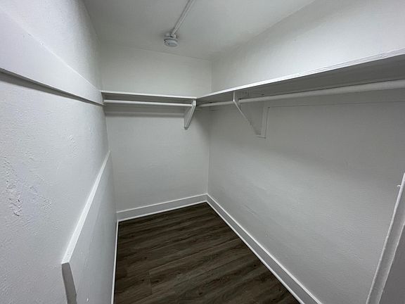 4th image of 1516 1/2 S Hope St #23