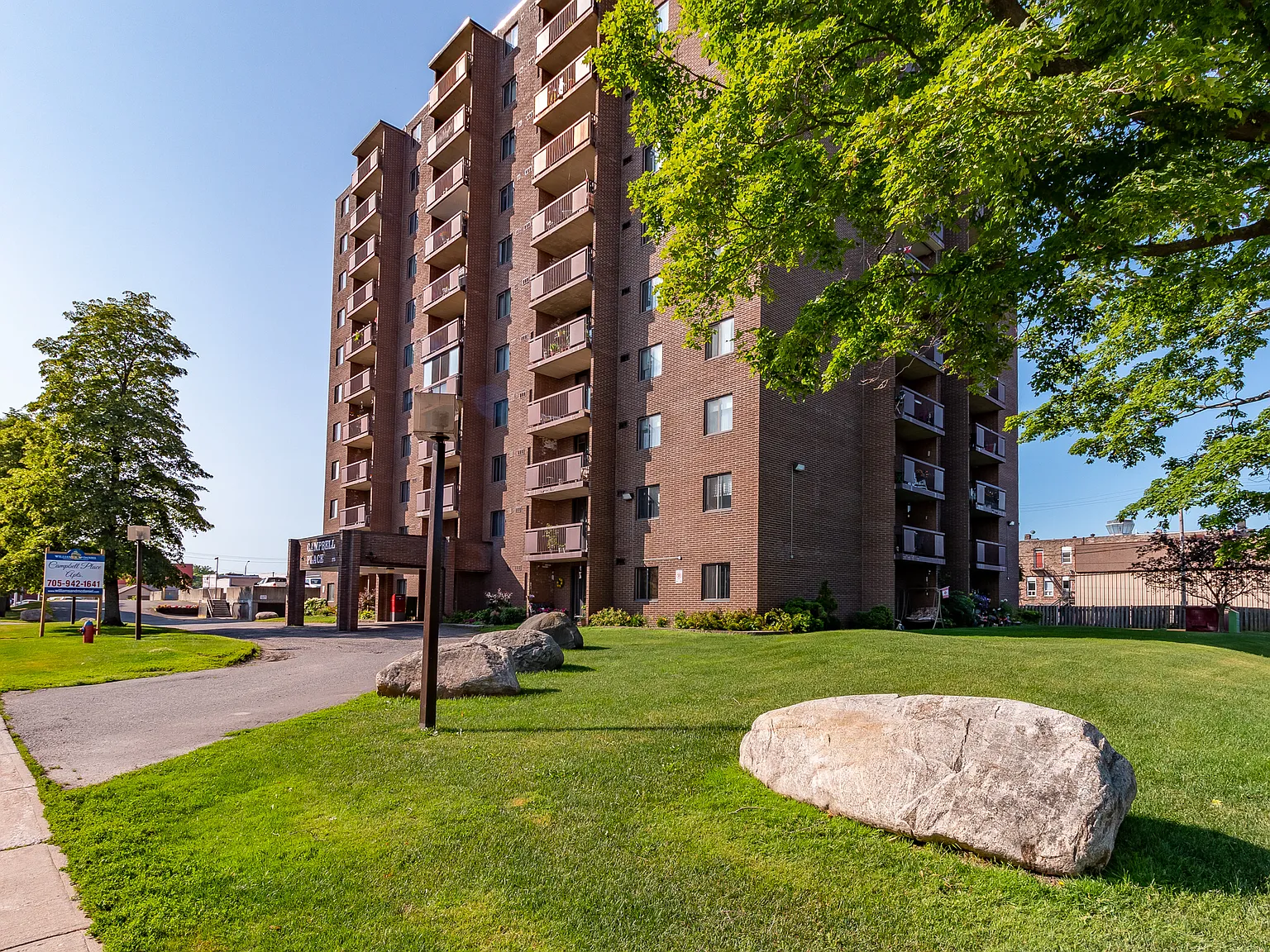 Campbell Place Apartments - Choose your rent level - Call for Details - All utilities — Photo 2