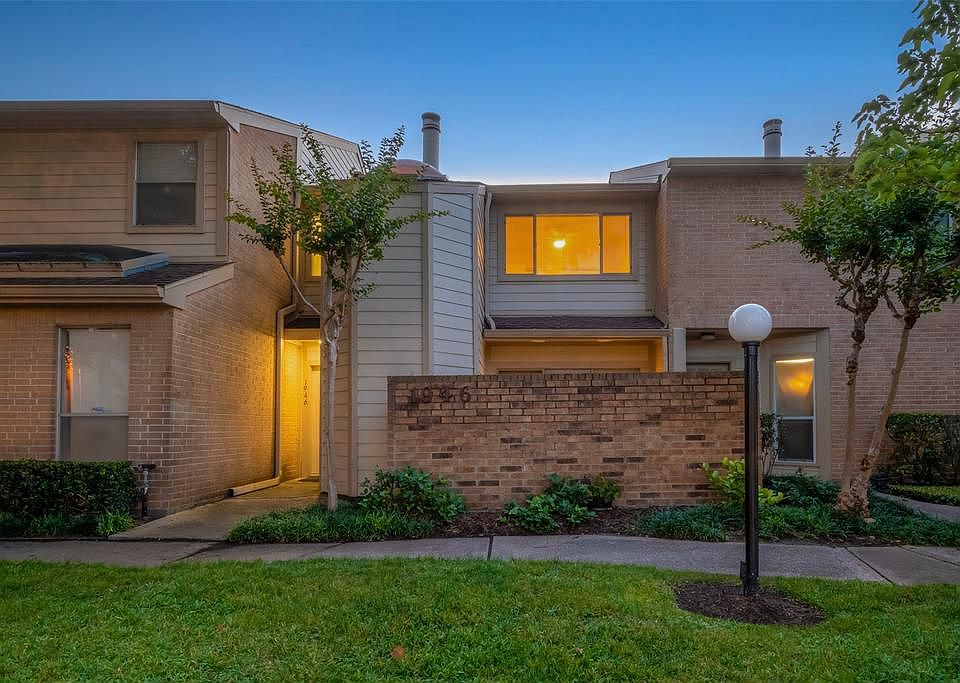 1st image of 1946 Augusta Dr #8/28