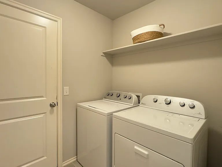 19112 Hecho Dr — Photo 30