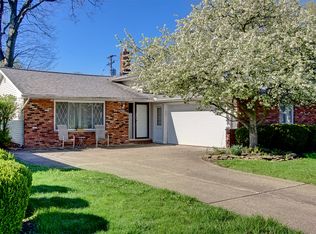 23343 Sharon Dr, North Olmsted, OH 44070
