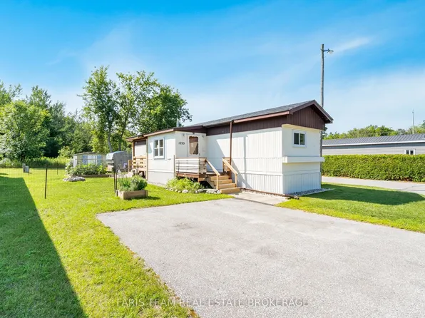 1295 Hilltop Rd, Severn, ON L3V 0V1