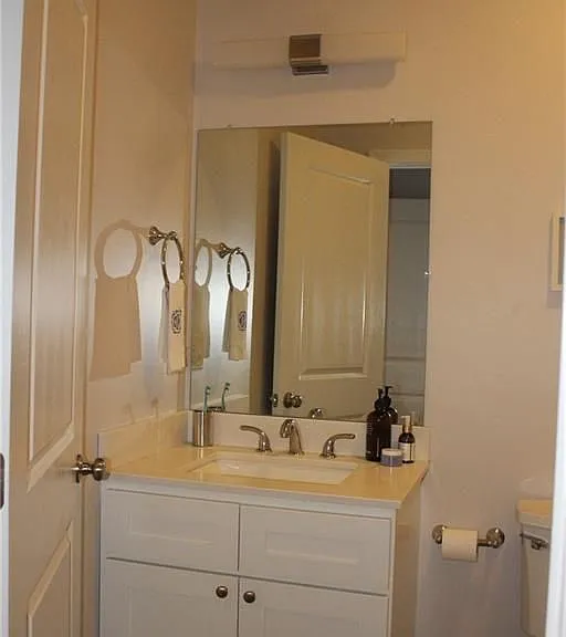 7 Mount Hope Ave #204 — Photo 11