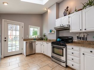 12 Knowlton St, South Boston, MA 02127
