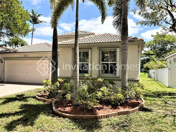 5213 SW 158th Ave, Hollywood, FL 33027