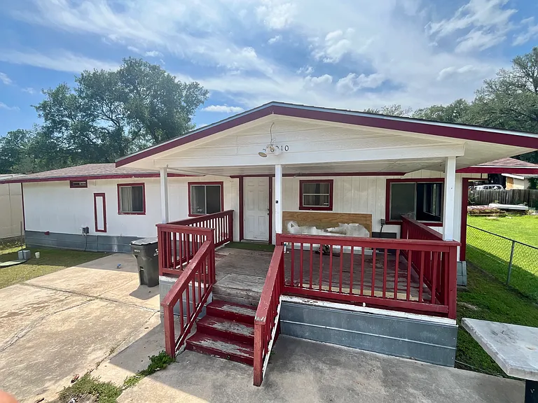 6010 John F Kennedy Dr — Photo 3