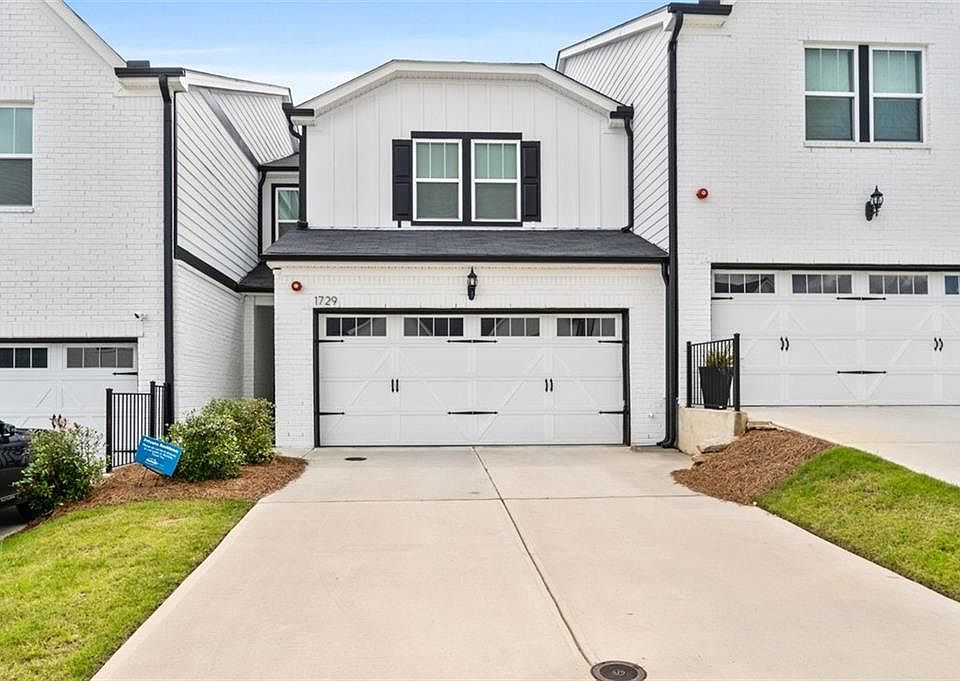 1st image of 1729 Hyssop Blvd