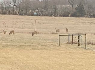 5733 W Oak Rd, Beatrice, NE 68310