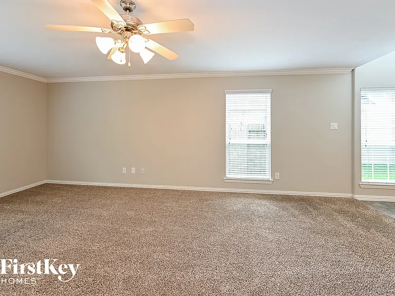 2919 Chaplin Place Dr — Photo 5