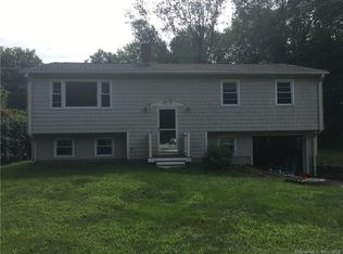 14 Francis Dr, Seymour, CT 06483