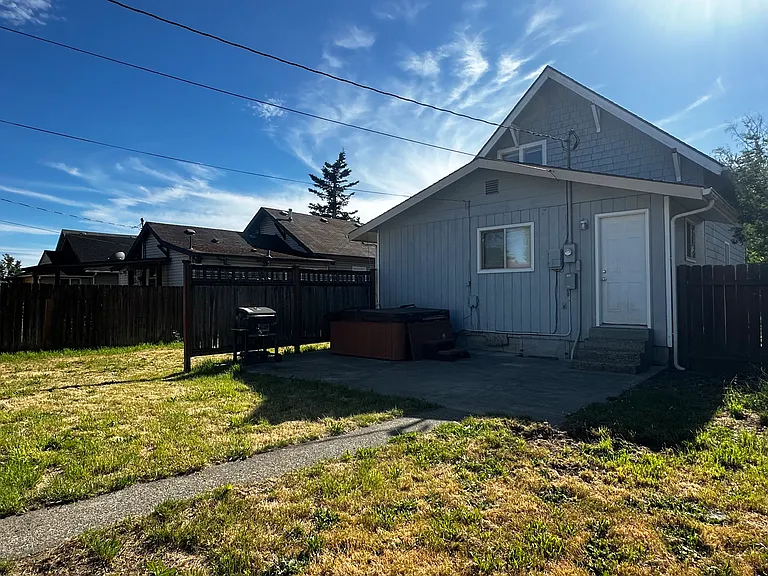 1120 F St — Photo 24